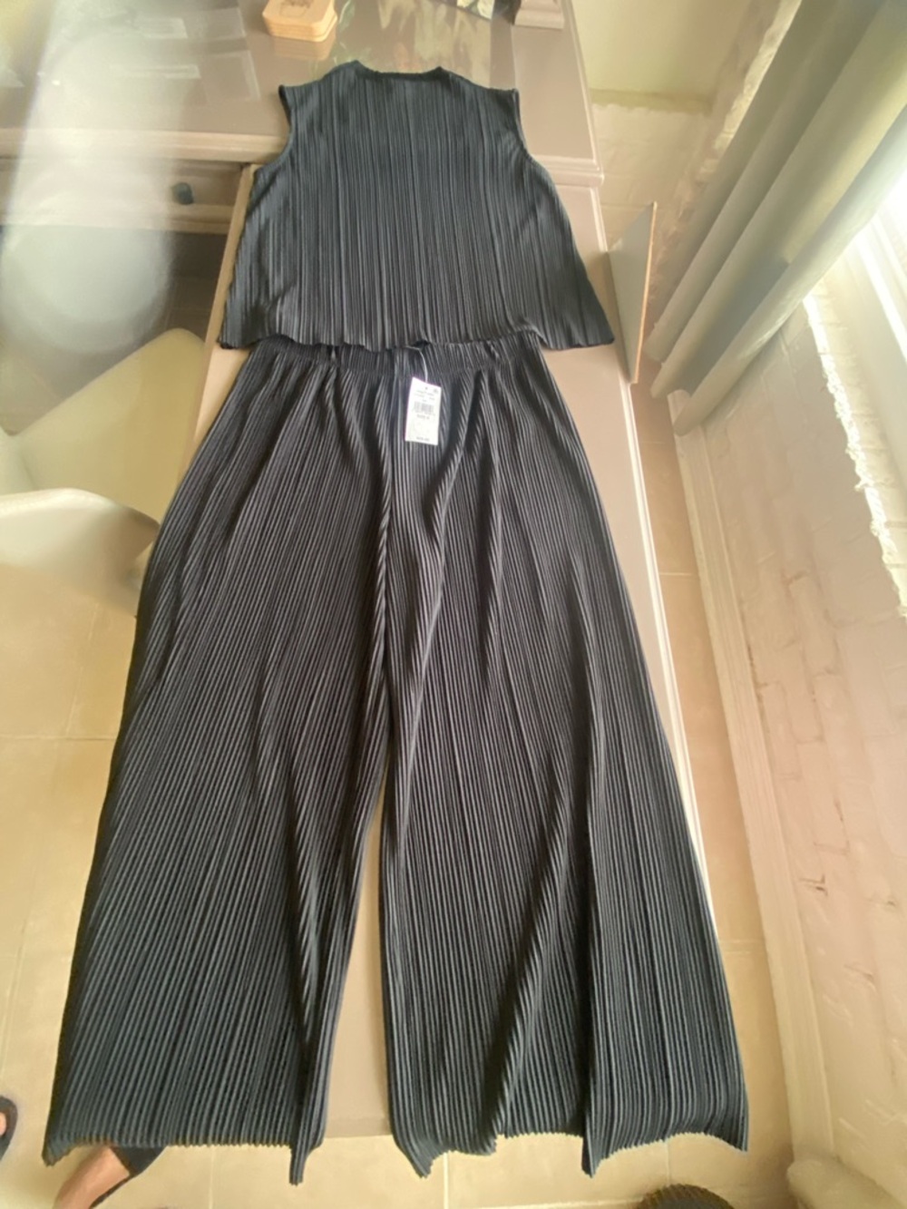 Sanctuary Black Pleated Wide-Leg cropped pant size S with mock top size XS new!!